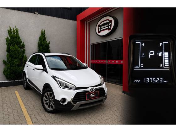 HYUNDAI HB20X 1.6 16V PREMIUM FLEX 4P AUTOMÁTICO HYUNDAI HB20X 1.6 16V PREMIUM FLEX 4P AUTOMÁTICO
